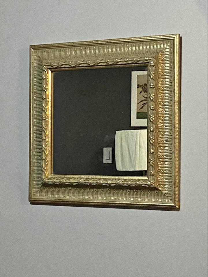 Square mirror