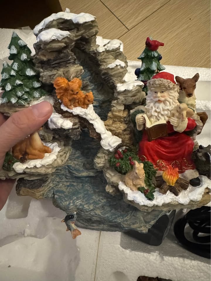Traditions Decorative Table Top Fountain Christmas Santa - photo 3