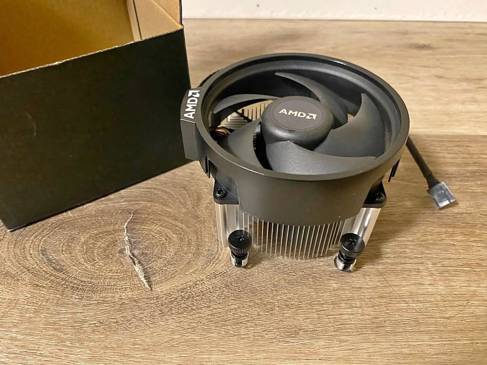 AMD Stock CPU Cooler (Wraith Stealth) – AM4/AM5 – Brand New