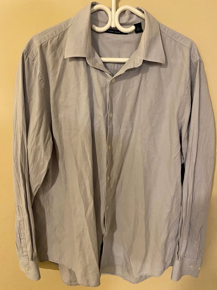 Perry Ellis Light Blue Button-Up Shirt - Men’s XL - Very Good Co