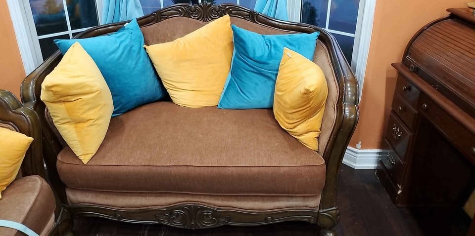 Large 2 and 3 seater sofas