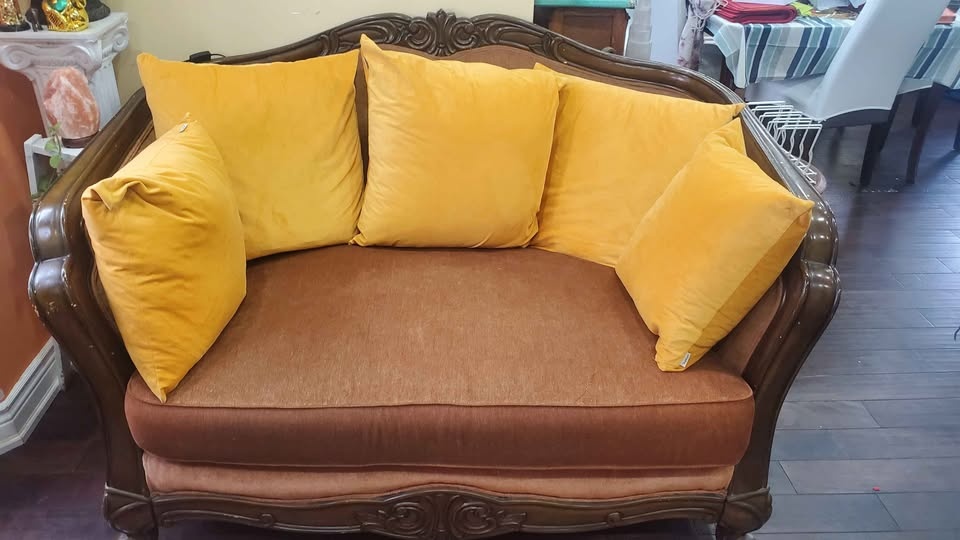 Large 2 and 3 seater sofas - photo 4