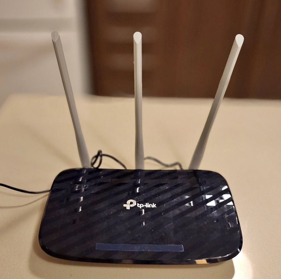 TP-Link Archer C20 AC750 Dual Band WiFi Router (Works Great)