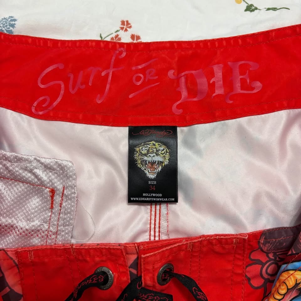 ED HARDY SURF OR DIE GIRLS OVER THE WORLD BOARD SHORTS - photo 5