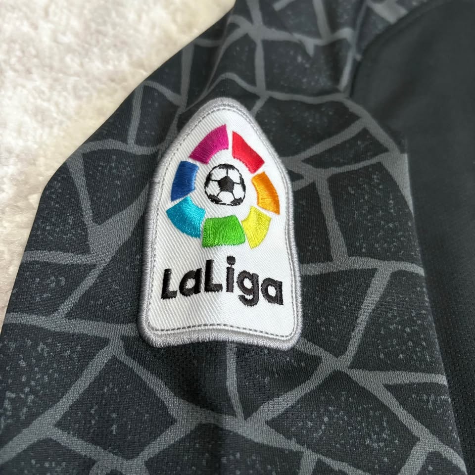 BARCELONA GOALKEEPER JERSEY - photo 3