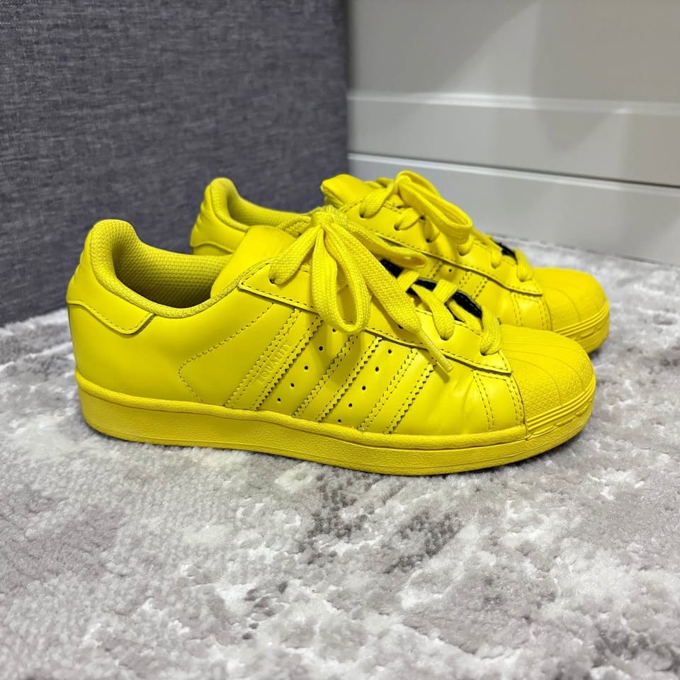 ADIDAS SUPERSTAR SUPERCOLOR “ YELLOW “