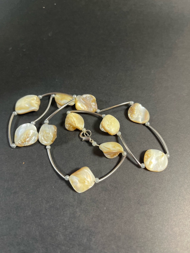 Mother-of-pearl nugget bead illusion necklace