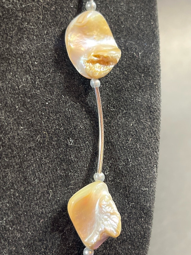 Mother-of-pearl nugget bead illusion necklace - photo 2