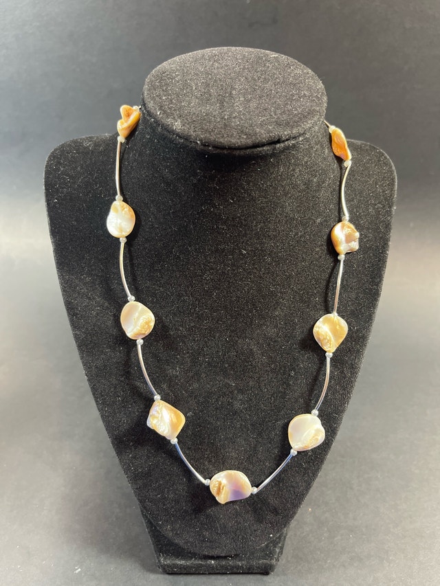 Mother-of-pearl nugget bead illusion necklace - photo 5