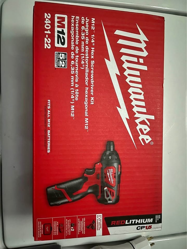Milwaukee M12 1/4" Hex screwdriver Kit
