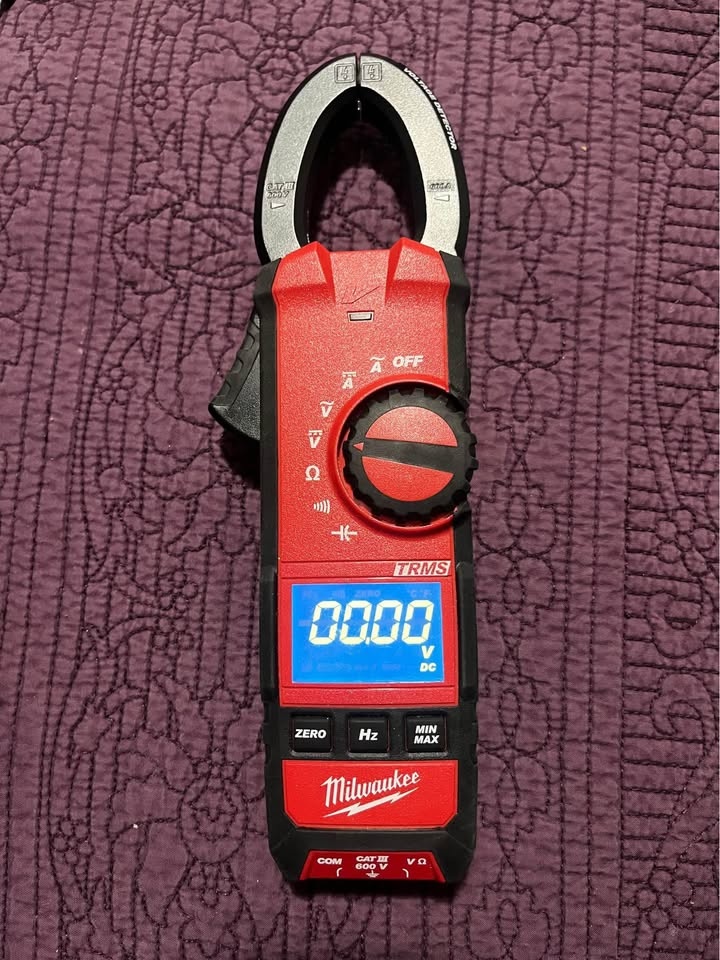 Milwaukee 600amp clamp meter - photo 2