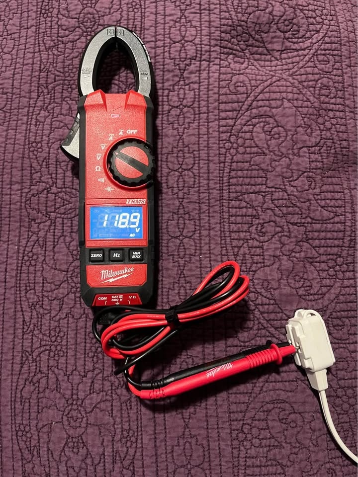 Milwaukee 600amp clamp meter - photo 3