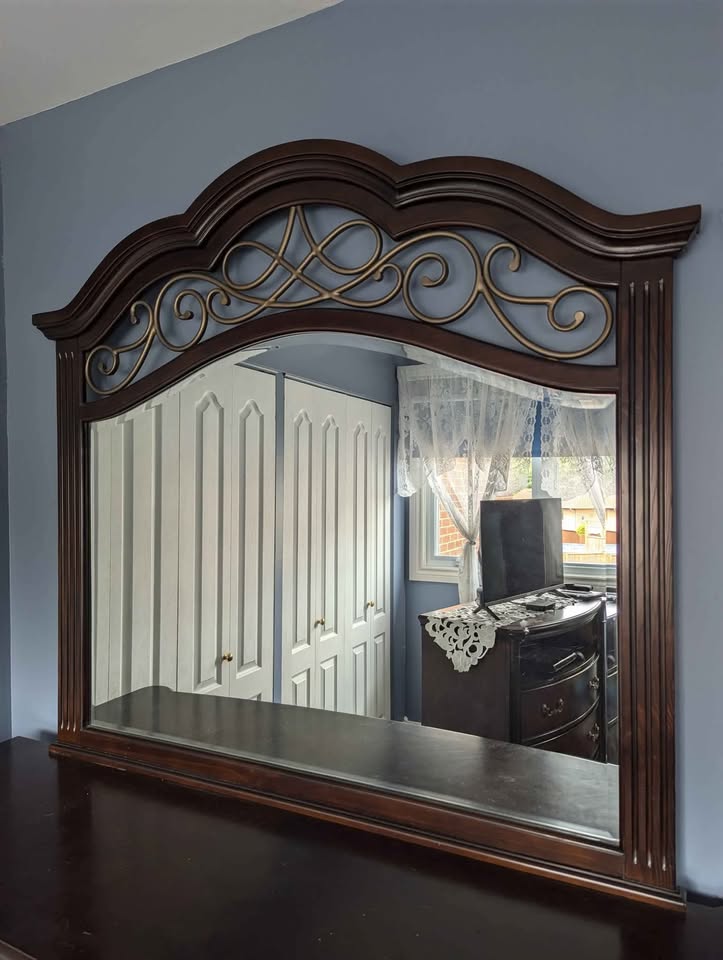 Bedroom suite for sale - photo 4