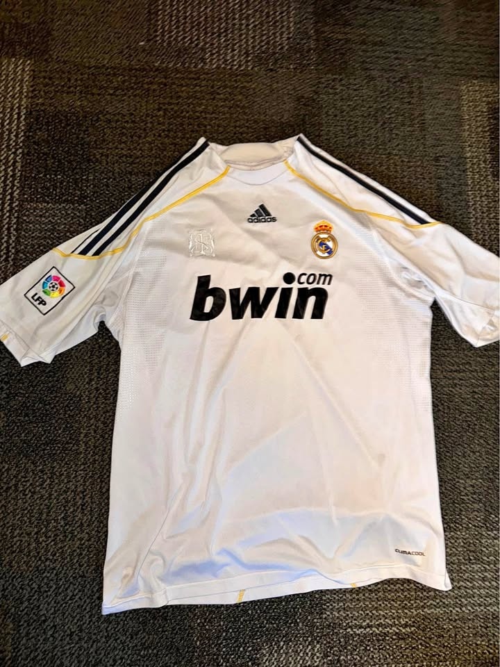 OLD ORIGNAL REAL MADRID KIT