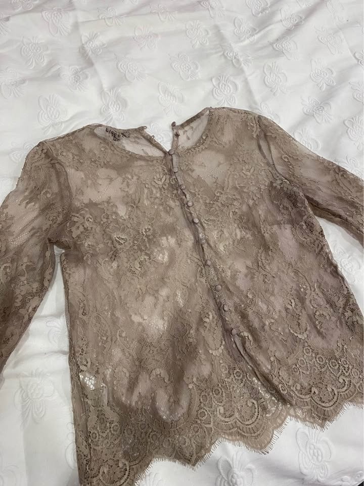 DYNAMITE Sheer Lace Top - photo 4