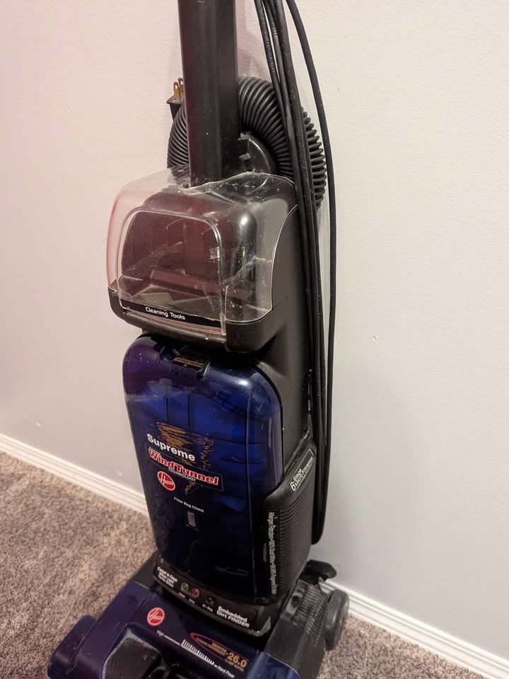 Hoover WindTunnel Supreme Vacuum – Used Like New, Very Clean – $ - photo 3
