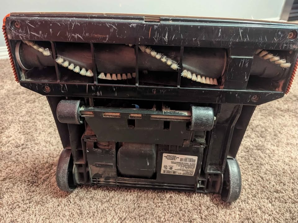Hoover WindTunnel Supreme Vacuum – Used Like New, Very Clean – $ - photo 4