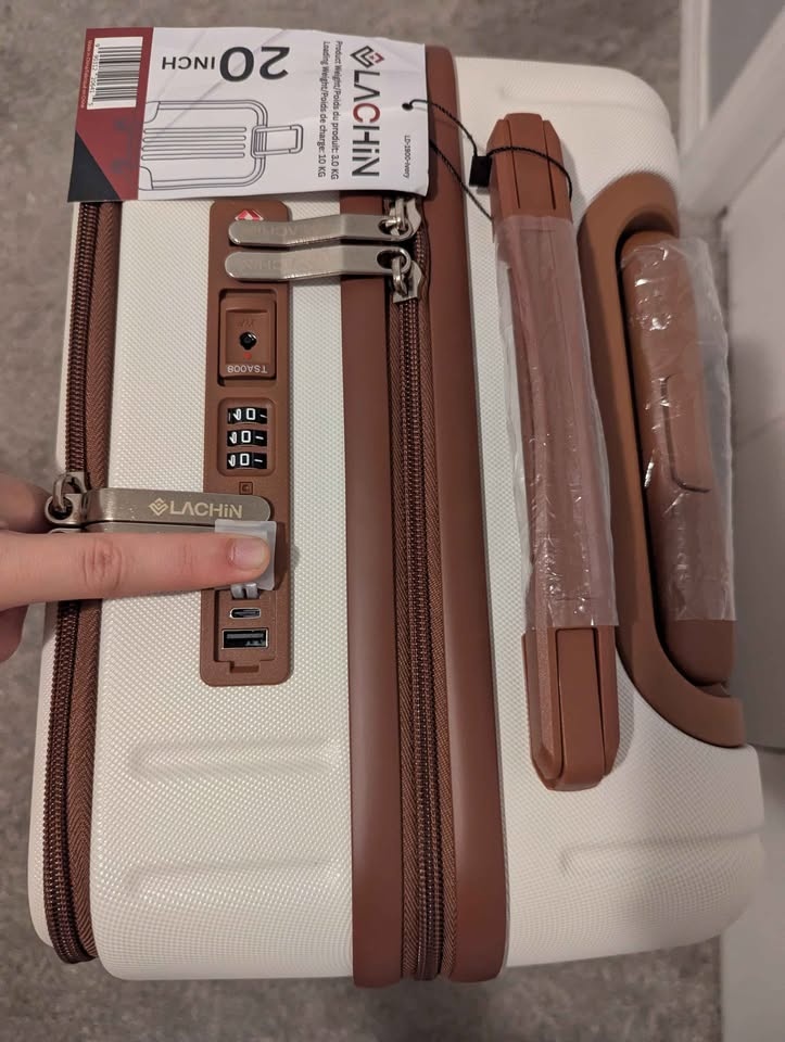 Selling premium quality medium 24 Check-in and 20 inch carry-on - photo 2