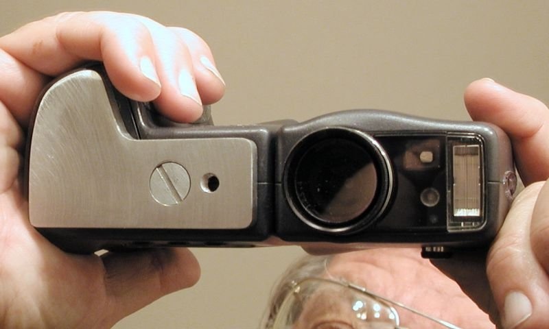 Nikon Coolpix 990 - photo 3