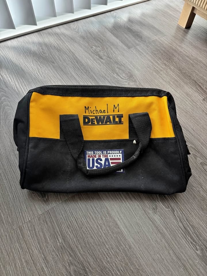 Dewalt contractor bag 13”