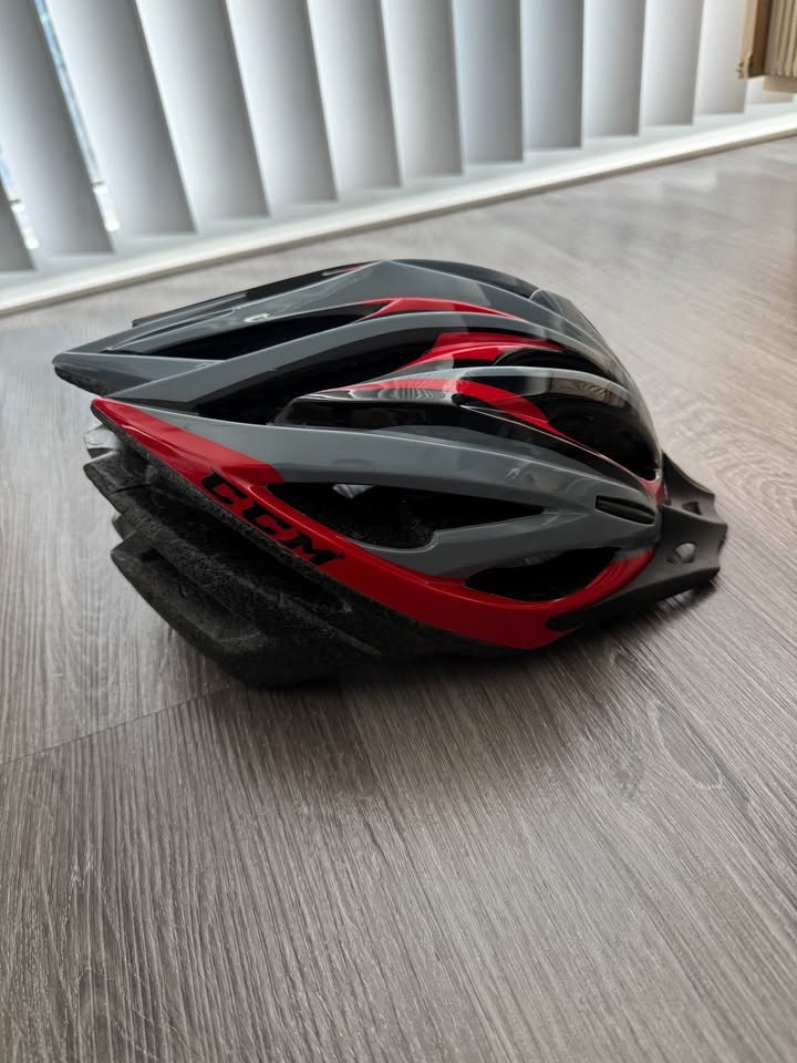 CCM bike helmet - photo 2