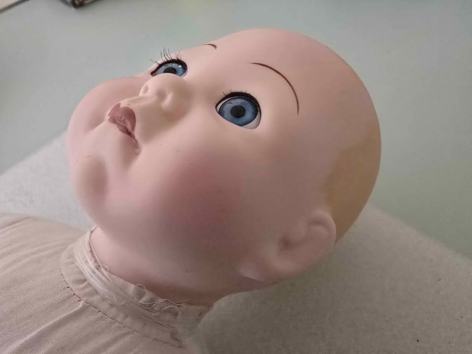 Seymour Mann porcelain baby doll 1980s - photo 3
