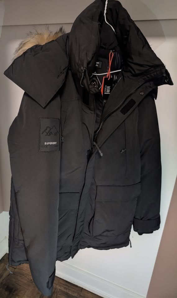 Brand New Superdry Men’s Winter Jacket – Never Worn – Size L – B - photo 4