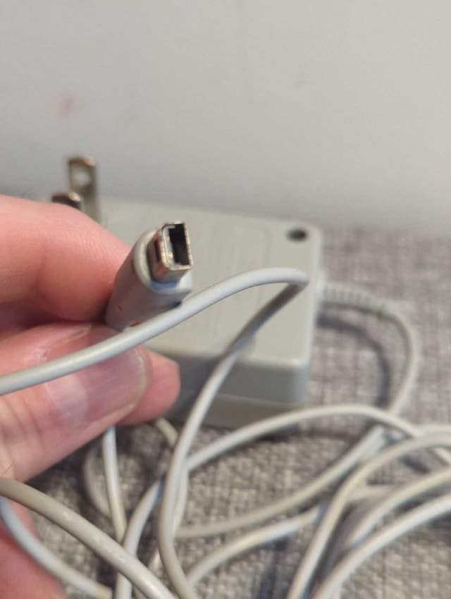 Nintendo DSi Charger - photo 3