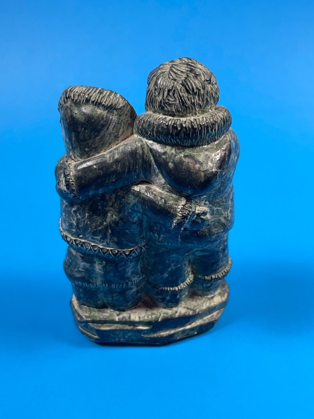 Wolf Sculpture Eskimo Couple - photo 3