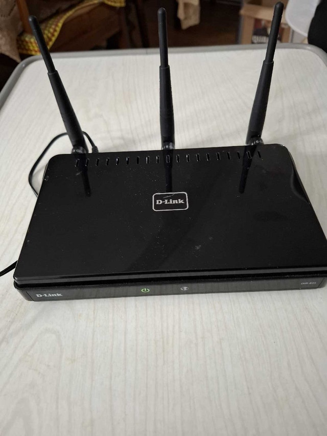 D-Link wireless router N750 Dual Band - photo 4