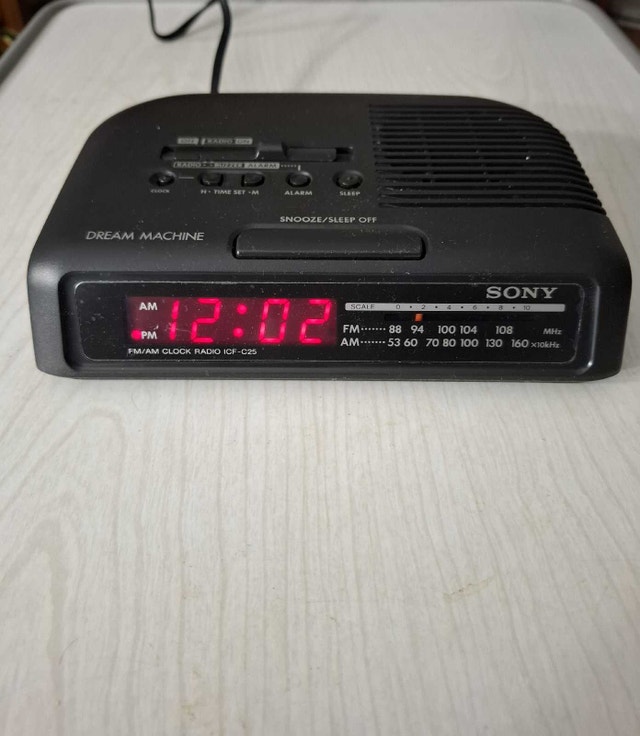 ALARM CLOCK RADIO