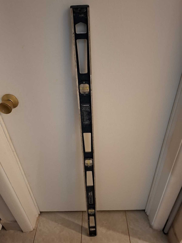 Mastercraft 48 inch aluminum level