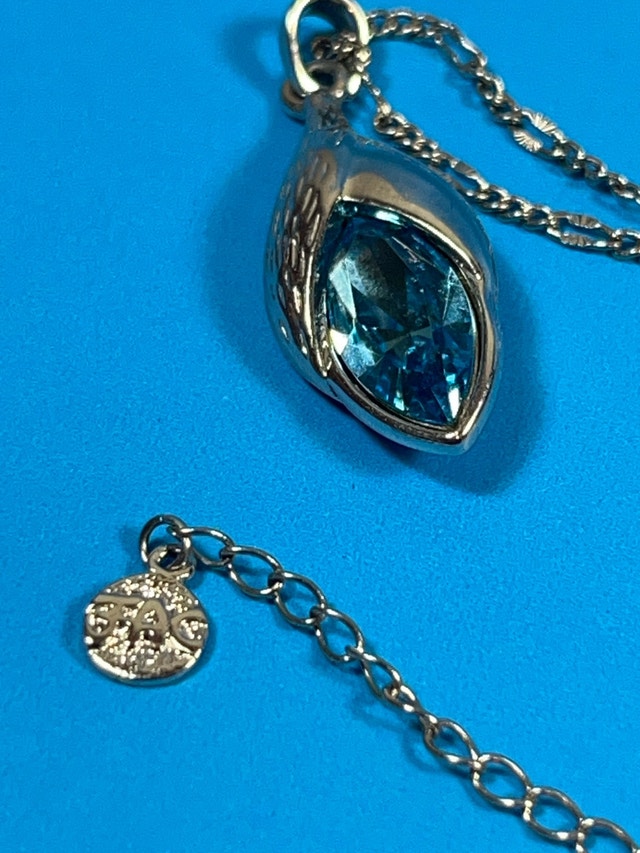 Silver Tone Necklace with Blue Stone Pendant - photo 3