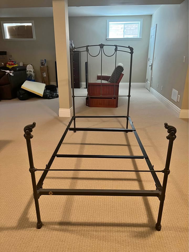 Solid Iron Twin Bedframe