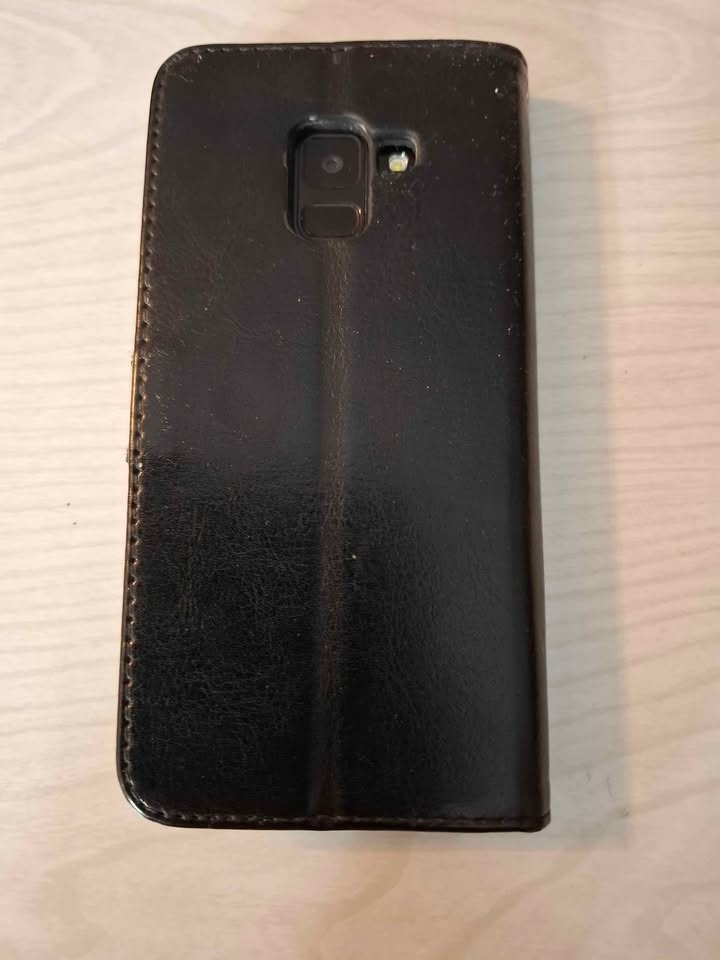 SAMSUNG GALAXY A8 - photo 3