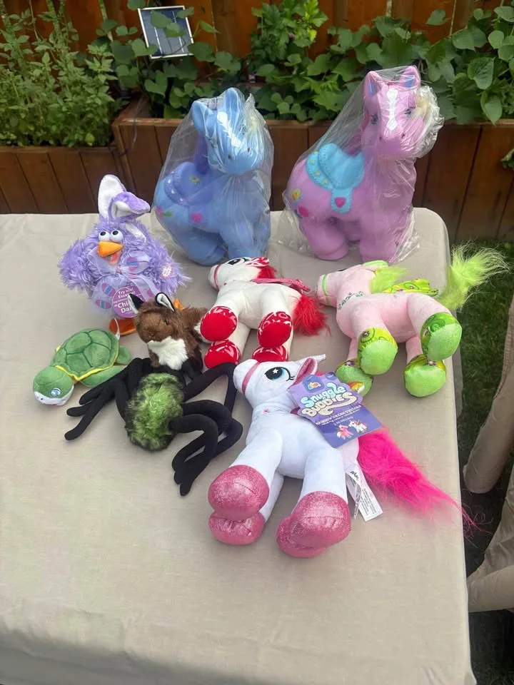 Stuffed animal bundle thumbnail