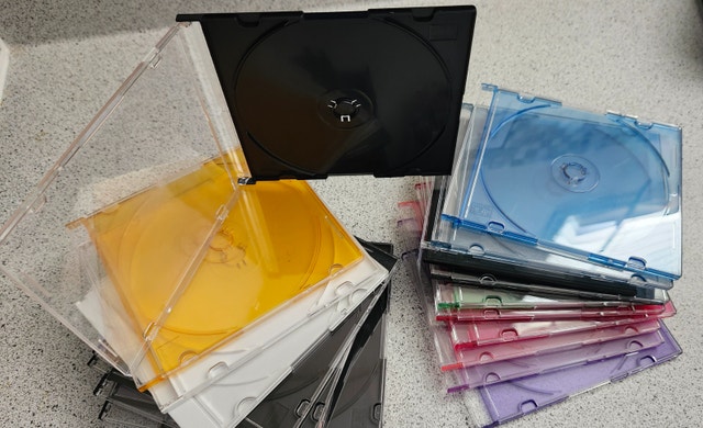 CD & DVD cases - assorted single, double & triple cases - photo 4
