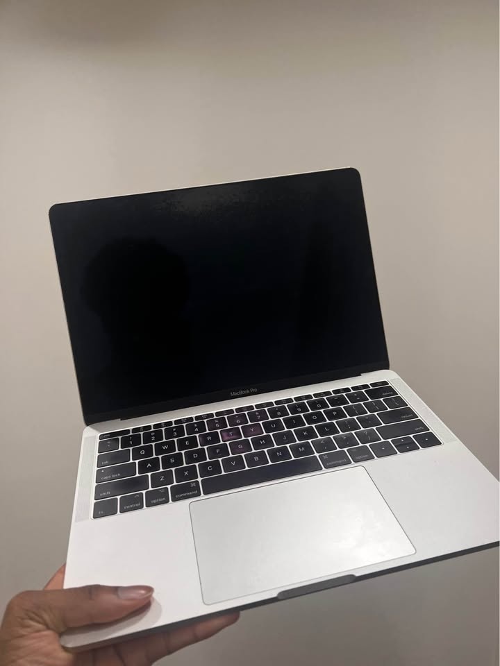 MacBook Pro 2017 13" - photo 4