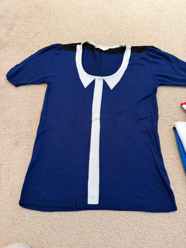 4 tops for women - Fits Medium/Large size - photo 3