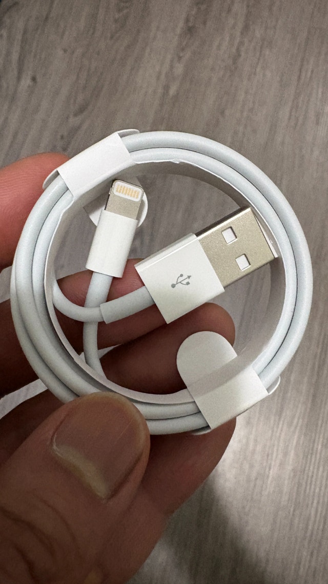 New Original Apple iPhone Charging Cable