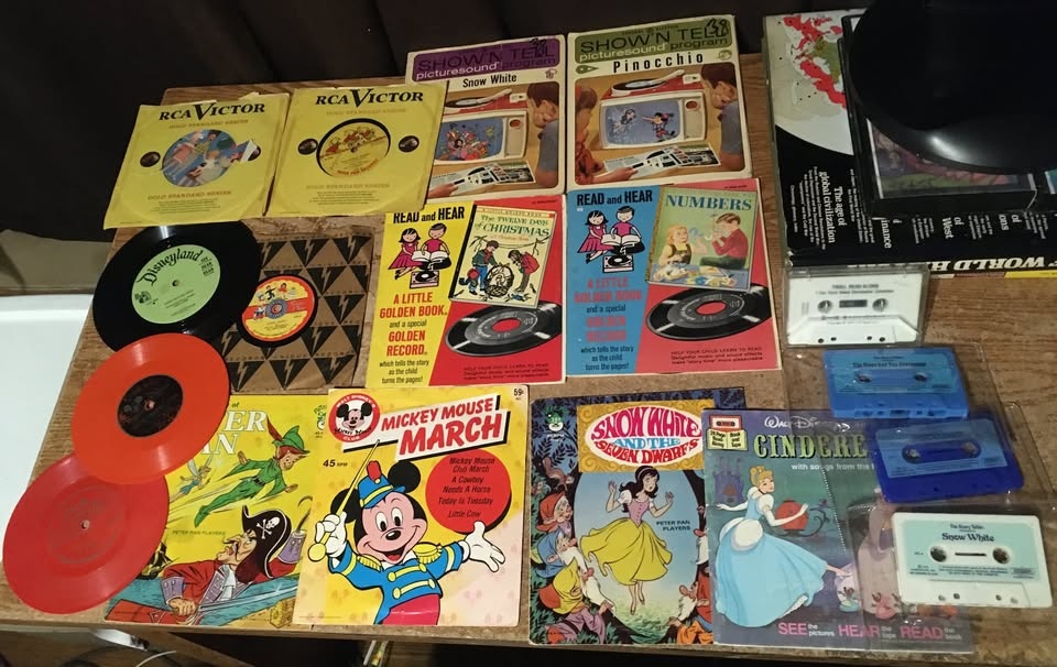 LOT OF 13 CHILDRENS RECORDS & 4 CASSETTES