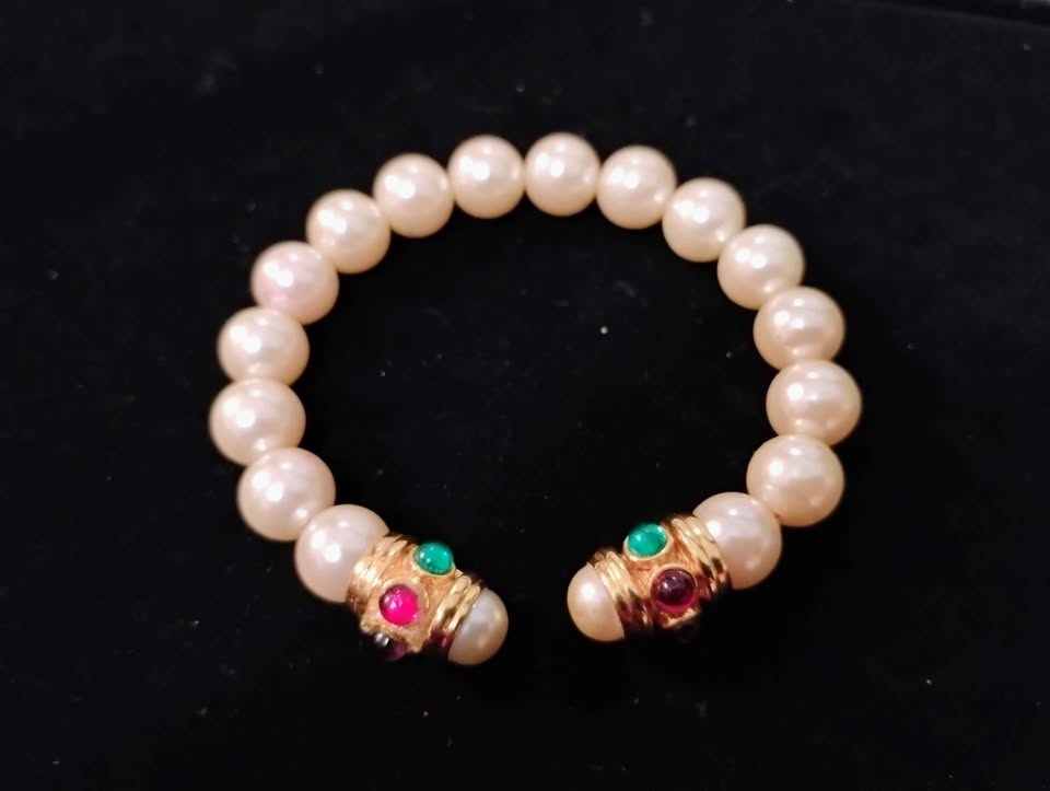 Kenneth Jay Lane KJL faux Pearls Gripoix glass Cuff Bangle Brace - photo 3