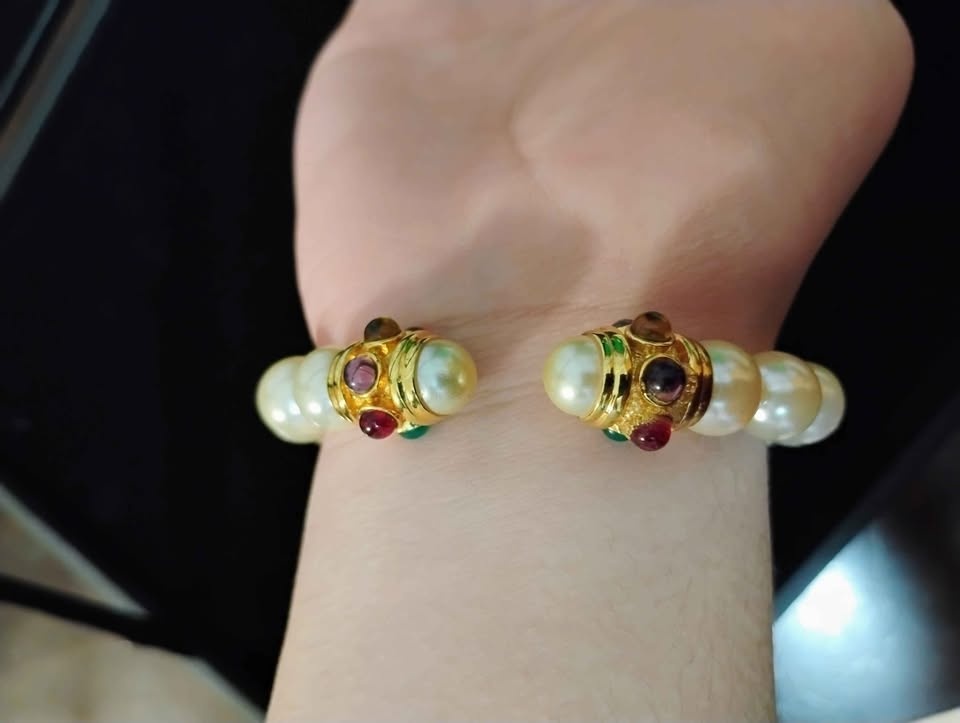 Kenneth Jay Lane KJL faux Pearls Gripoix glass Cuff Bangle Brace - photo 5