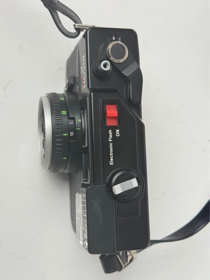 Konica S35 Analog Film Camera - Collector Xmas Special - photo 2