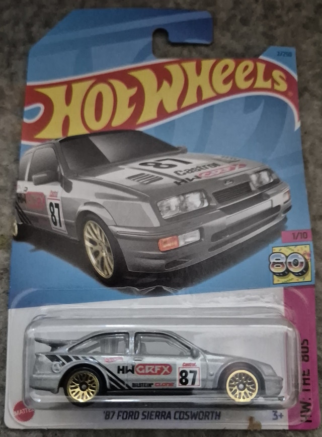 Hot Wheels - 1987 Ford Sierra Cosworth 9 (Silver/Black Versions)