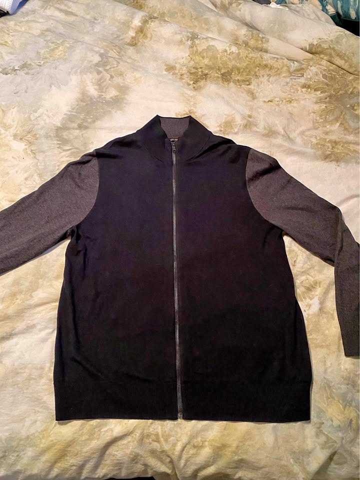 BANANA REPUBLIC Zip Sweater