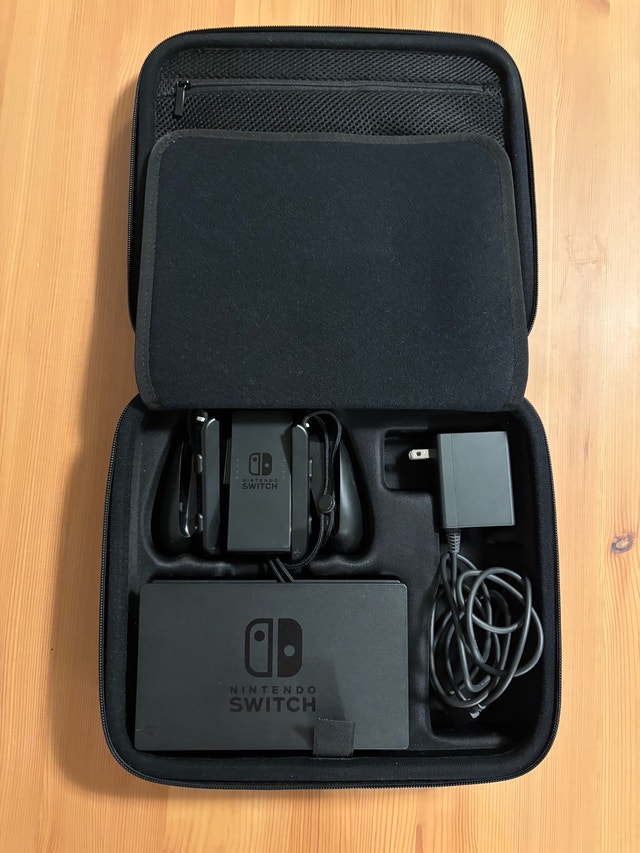 Nintendo Switch Complete Bundle + 200GB microSD + Carry Case - photo 4