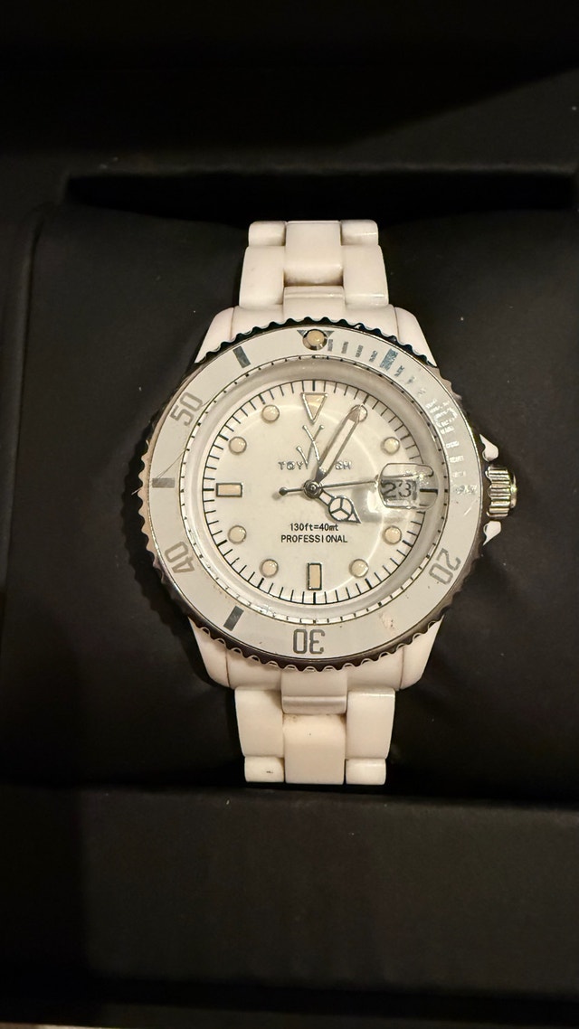Women’s Toy Watch - photo 2