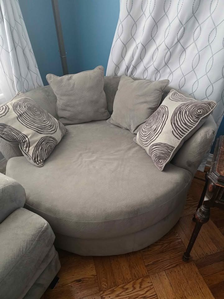Gray Round Sofa with Pillows - photo 2
