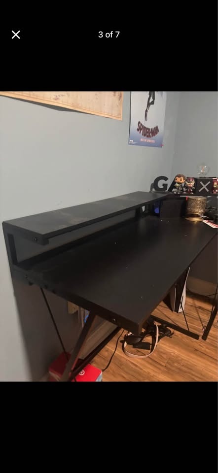 Gaming desk with lights - photo 3